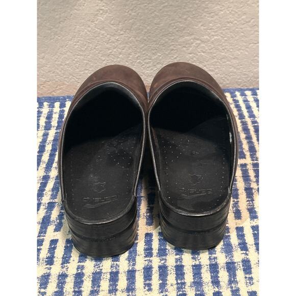 Men's Dansko 'Karl' Antique Brown Leather Clogs - Picture 2 of 7